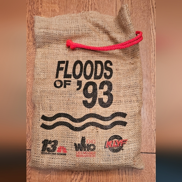 FLOODS OF '93 Vintage Fundraiser History Reminder Bag w VHS & Cassette Recording - Picture 2 of 7